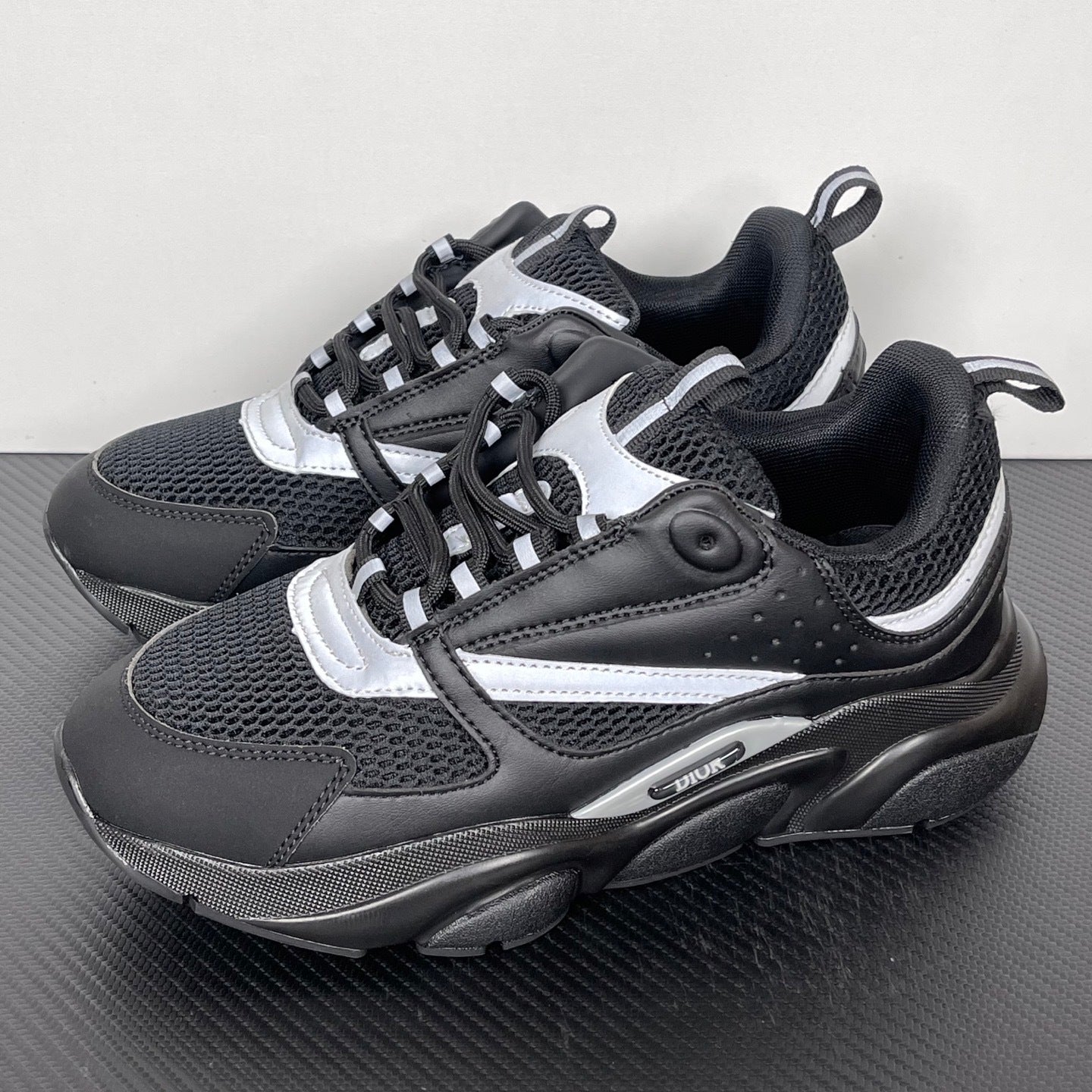 Dior B22 Negro y Blanco