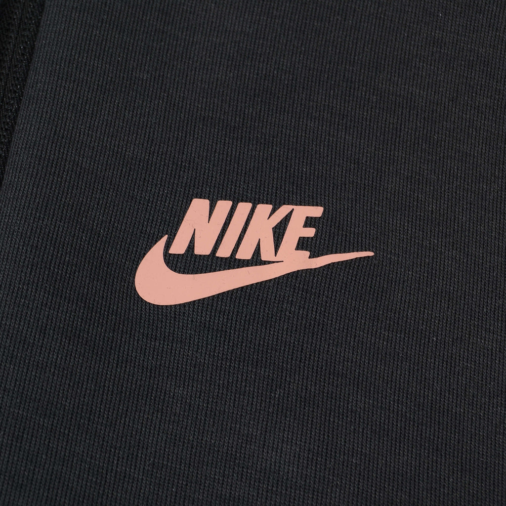 Nike Tech x Syna