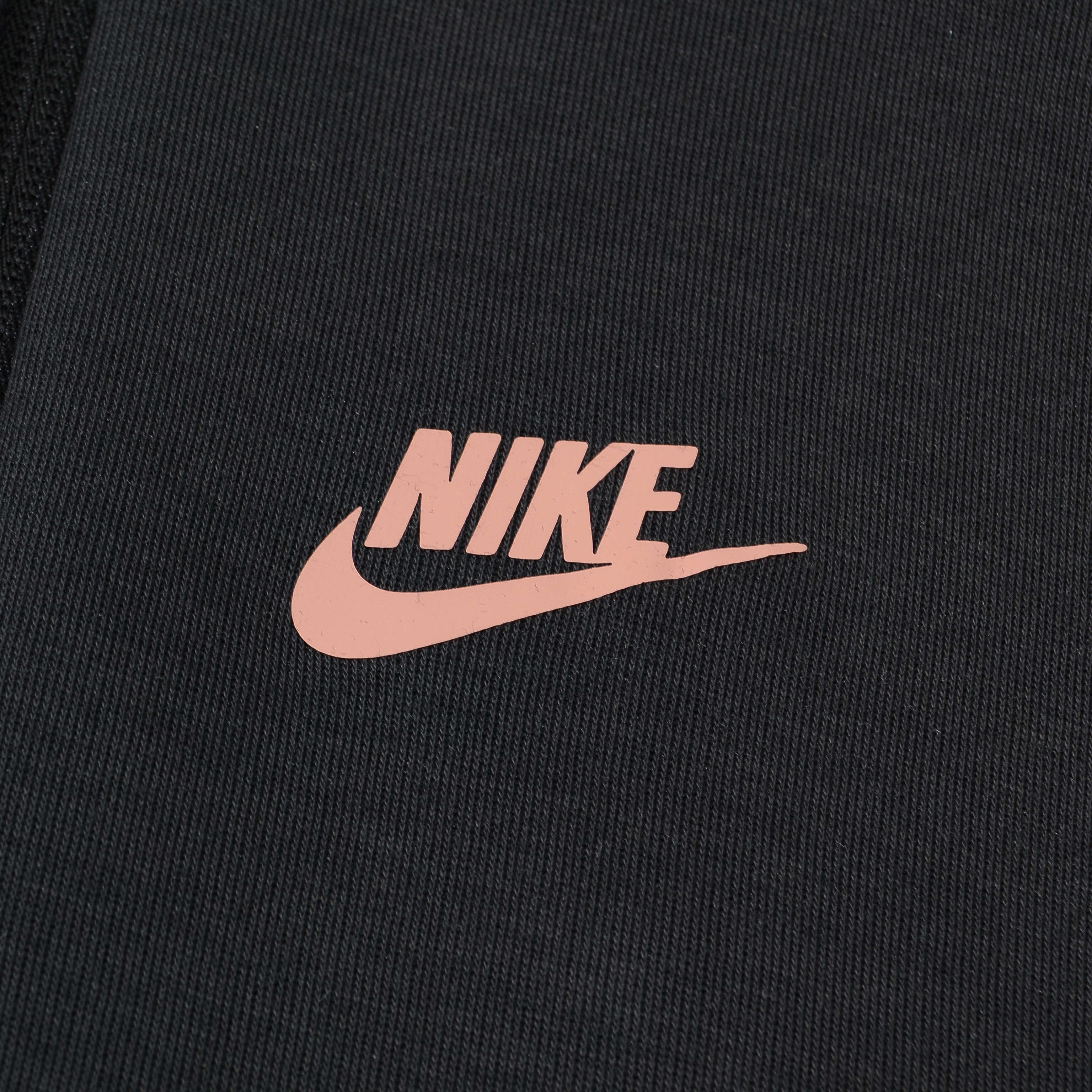 Nike Tech x Syna