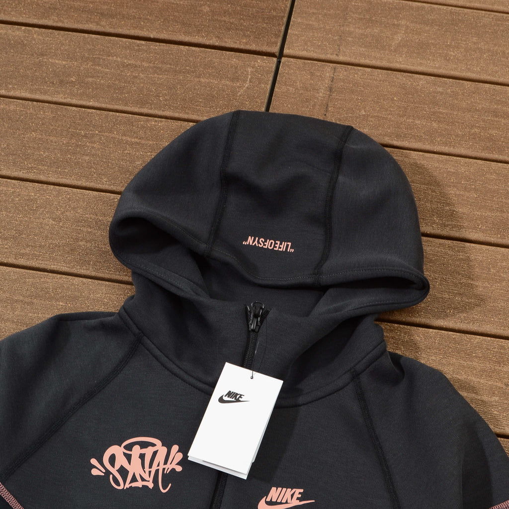 Nike Tech x Syna