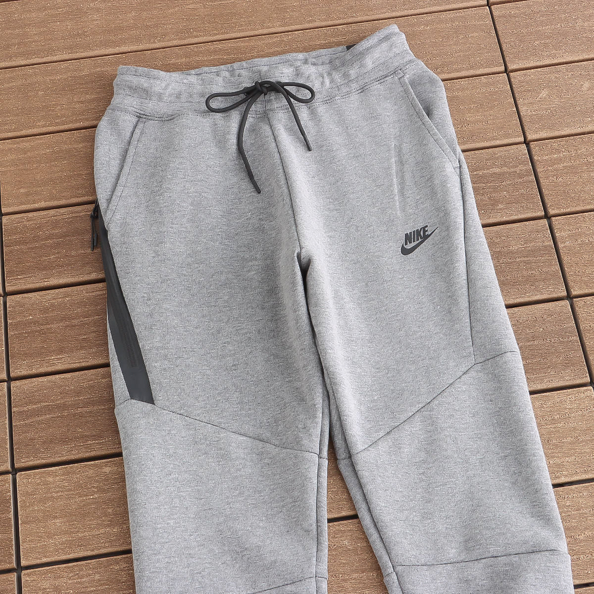 Conjunto Nike Tech Gris Claro