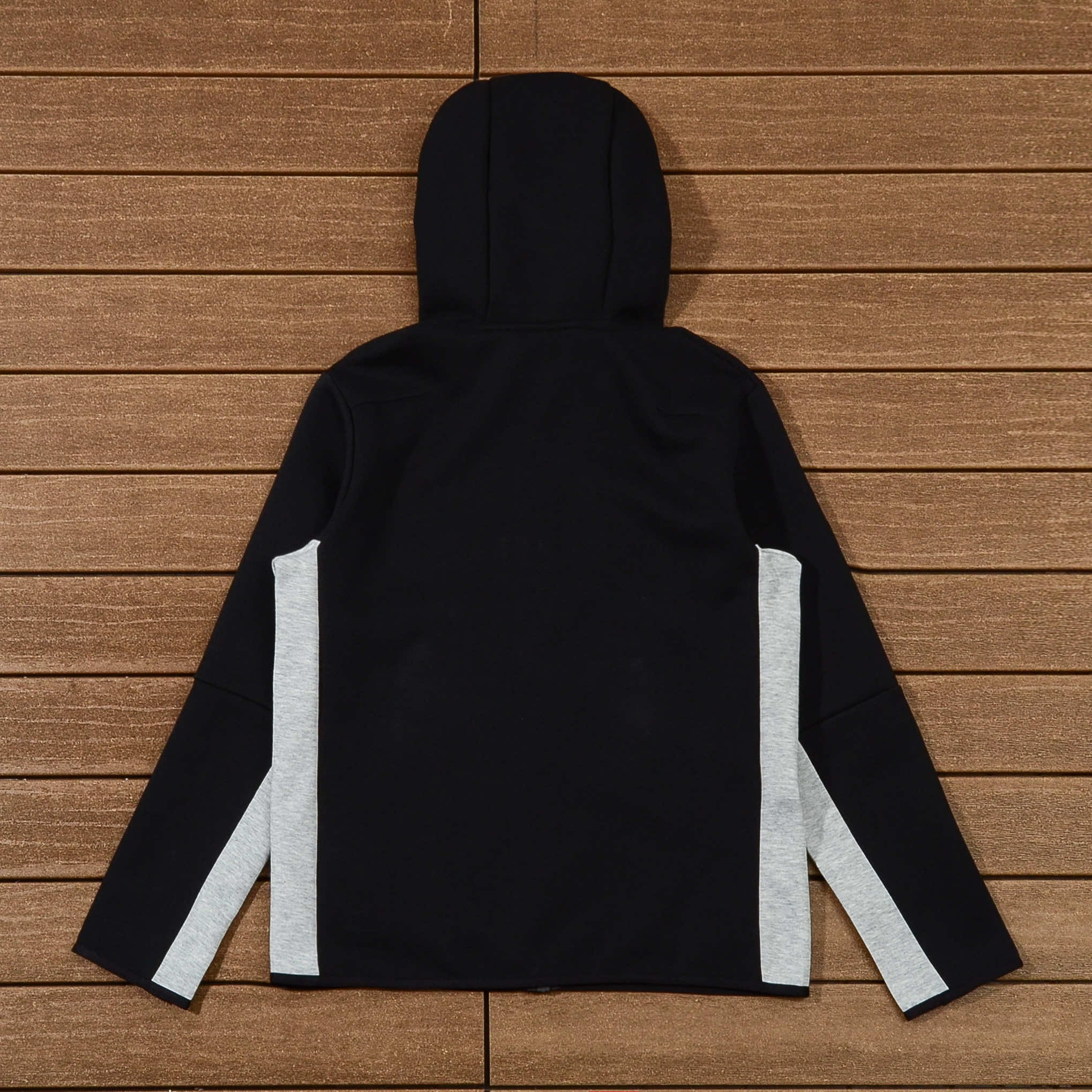 Nike Tech Negro-Gris Claro