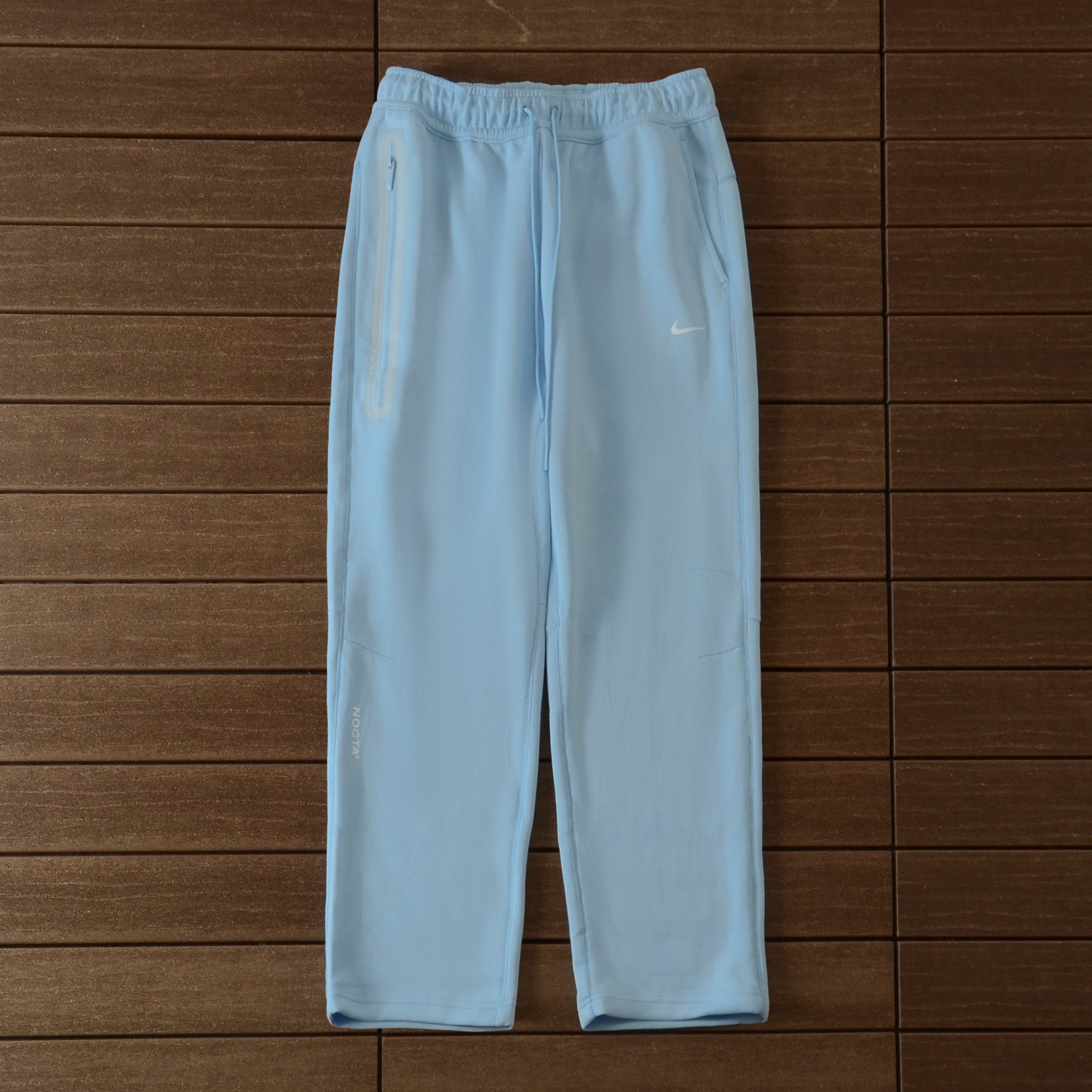 Conjunto Nike Tech x Nocta Celeste