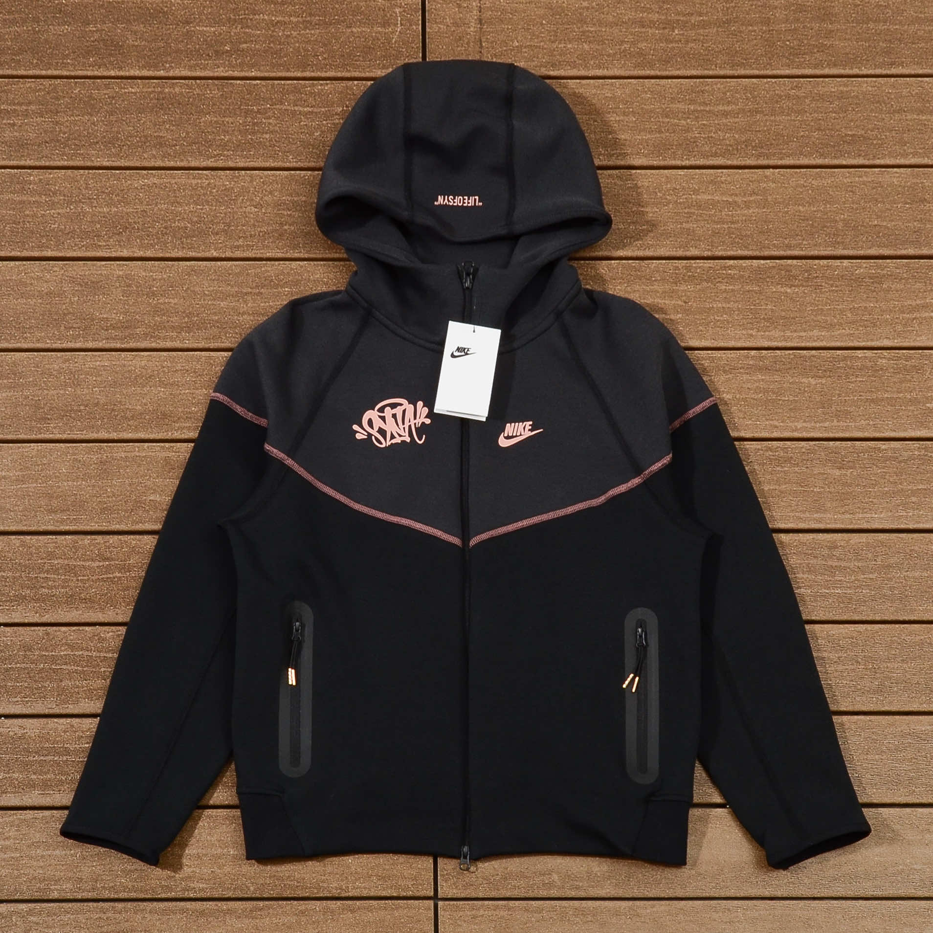 Conjunto Nike Tech x Syna