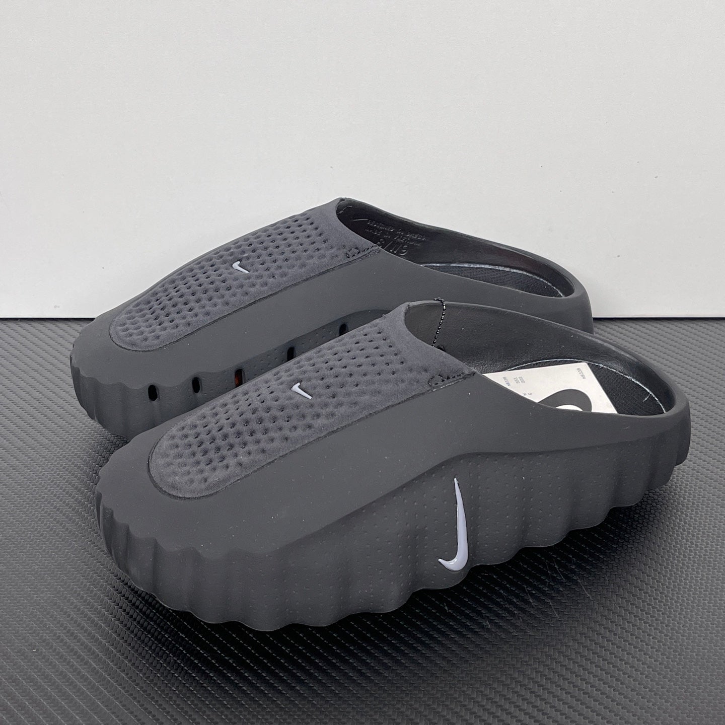 Nike Mind 001