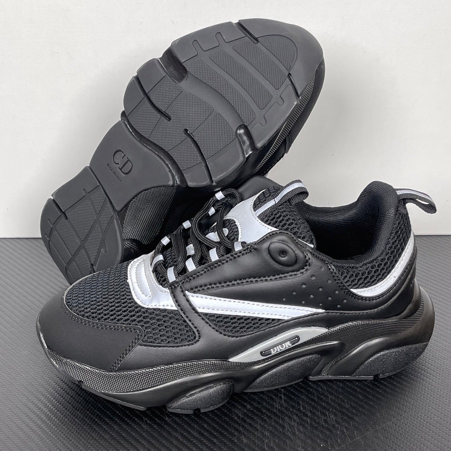 Dior B22 Negro y Blanco