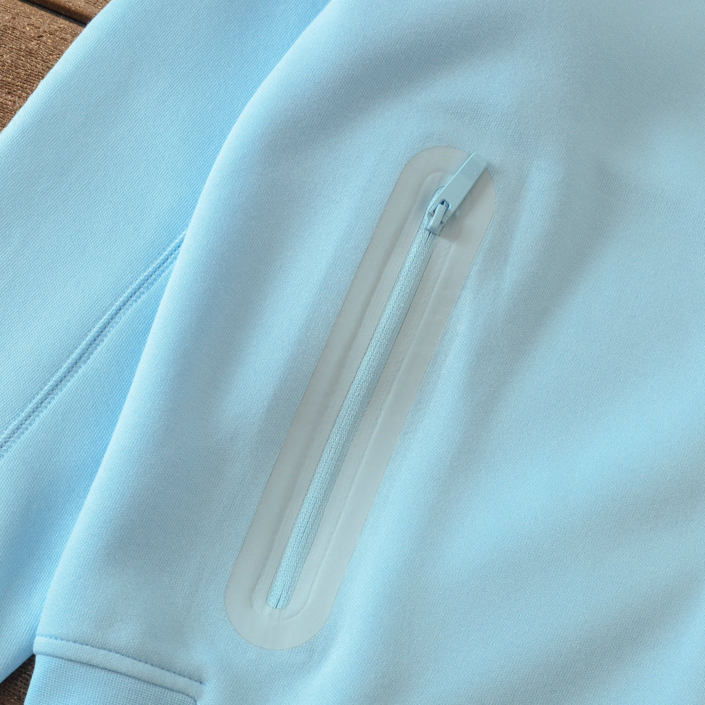 Conjunto Nike Tech x Nocta Celeste