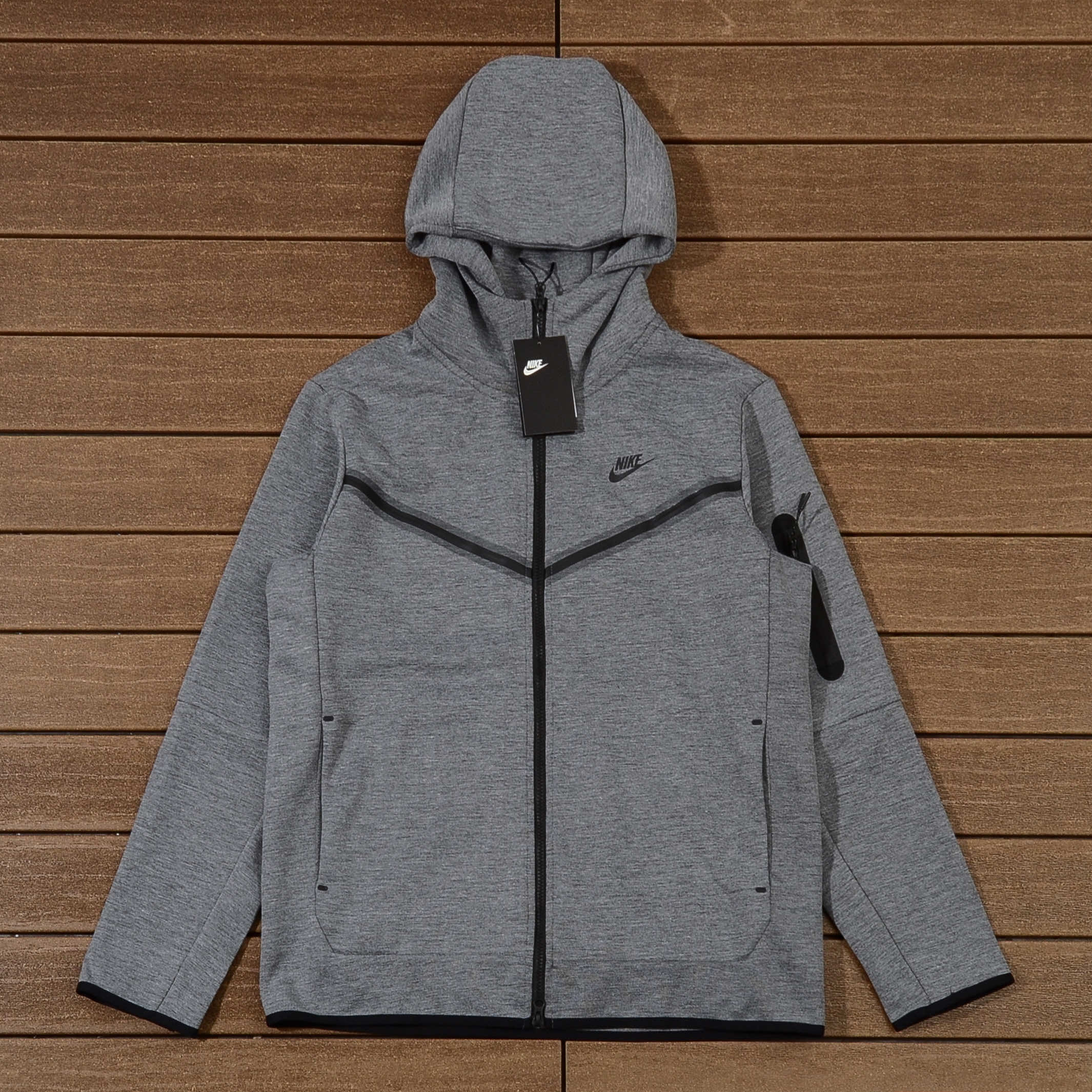 Nike Tech Gris