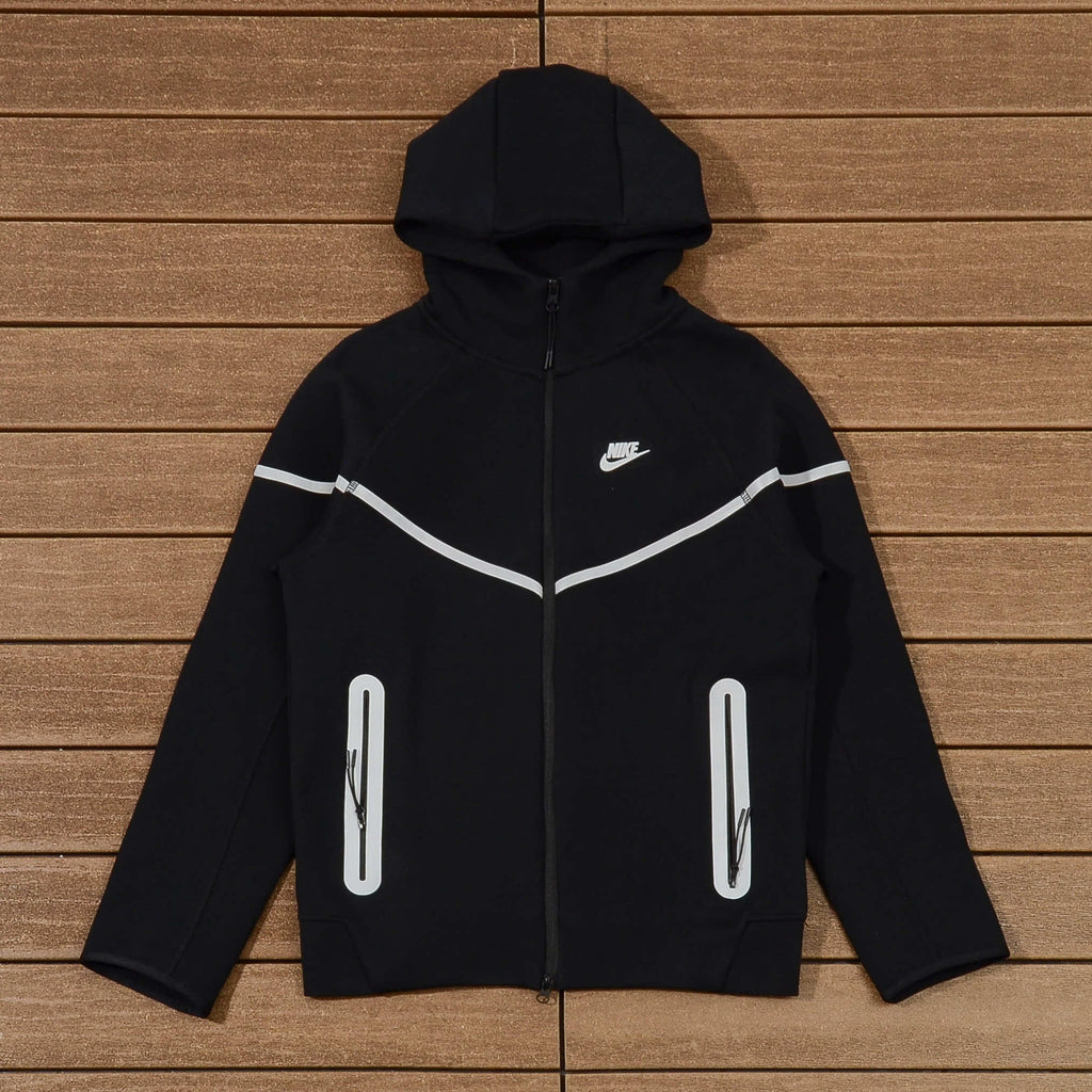 Nike Tech Fleece Negro